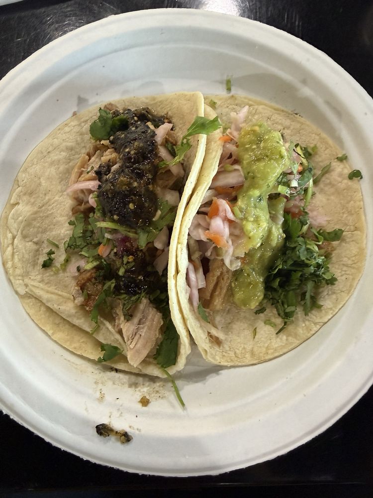 Tacos at Carnitas Don Raúl in San Antonio, Texas