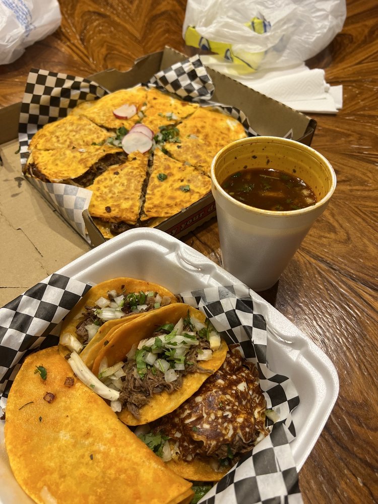 Tacos at Tacomadre Taco Truck in San Antonio, Texas