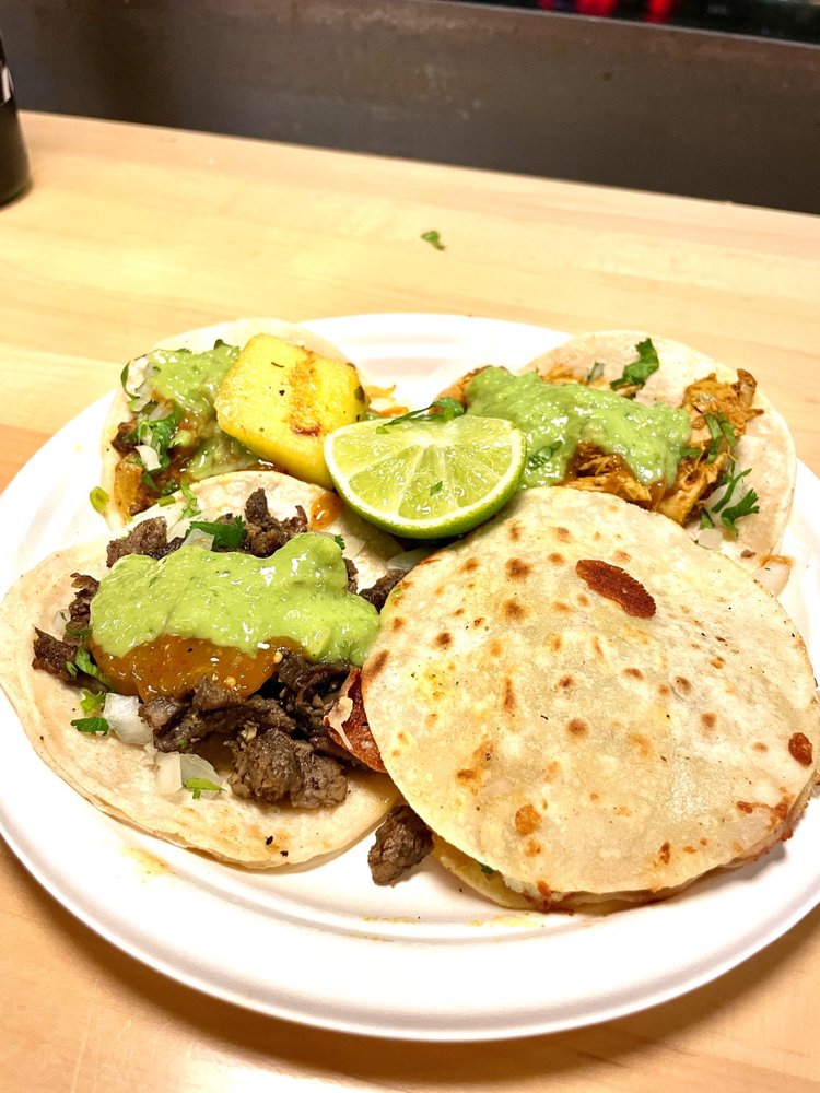 Tacos at Tacos Chukis (Broadway) in Seattle, Washington State
