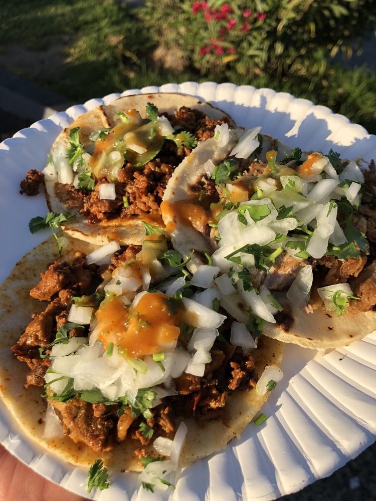 Tacos at Tacos Los Carnalillos Taco Truck in Los Angeles, California