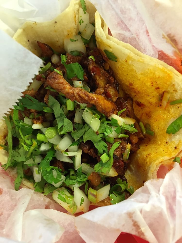 Tacos at Taqueria El Asadero in Chicago, Illinois